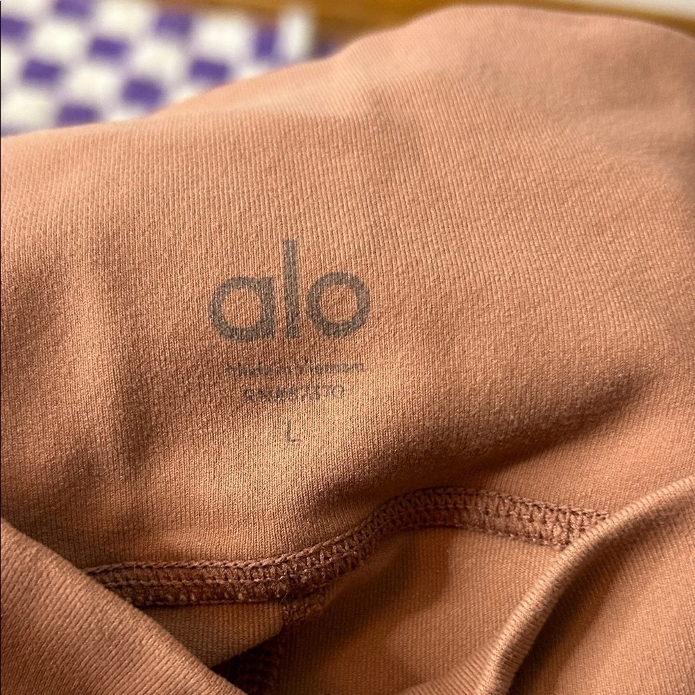 ALO Yoga size excellent